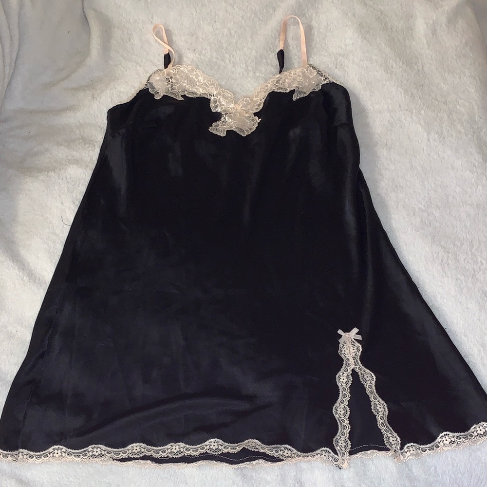 Vintage Y2K Victoria’s Secret Black Lace Trim Nightgown
